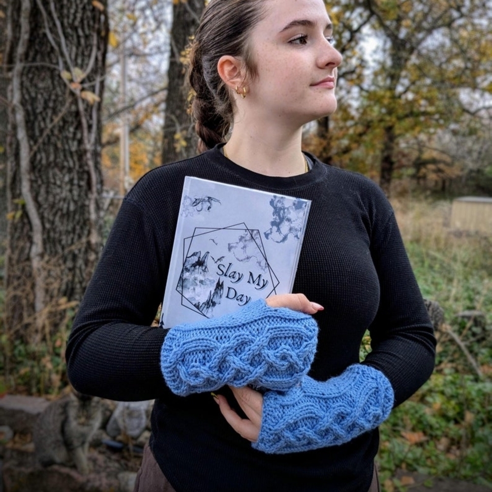 Stylish Blue Knit Fingerless Gloves